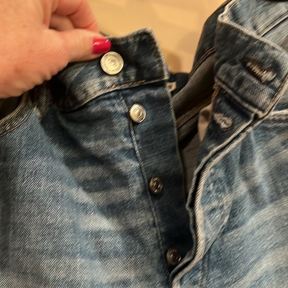 H&M LOGG Bermuda style Jean shorts size 36 button fly - Picture 3 of 6